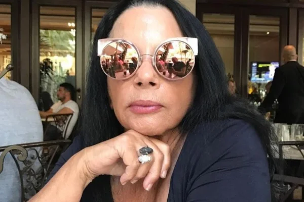 Morre, aos 59 anos, Arlette Siaretta, dona de produtora Casablanca - Metrópoles