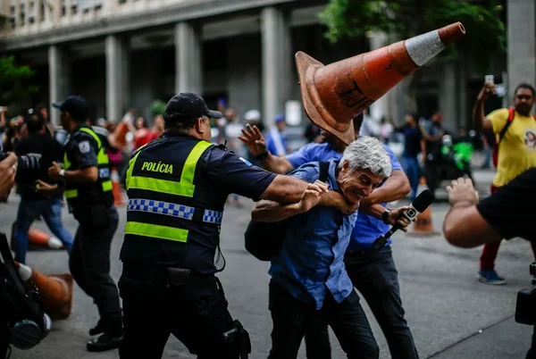 Cresce ódio ao jornalismo, diz organização Repórteres sem Fronteiras