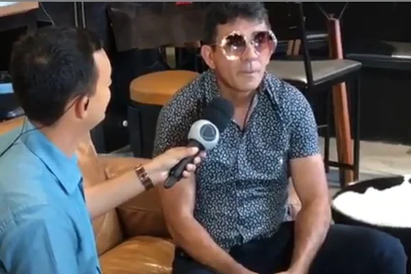 Pai de Gabriel Diniz manda recado para o filho e emociona Safadão