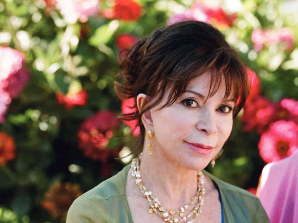 Novo romance de Allende tem protagonista que viveu duas pandemias