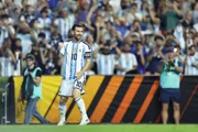 Lionel Messi é o camisa 10 e capitão da Argentina Lionel Messi é o camisa 10 e capitão da Argentina