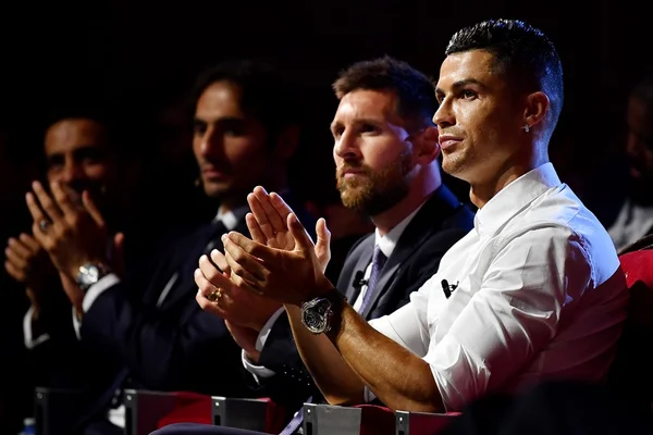 Cristiano Ronaldo sobre ficar acima de Messi na história: “Eu mereço”
