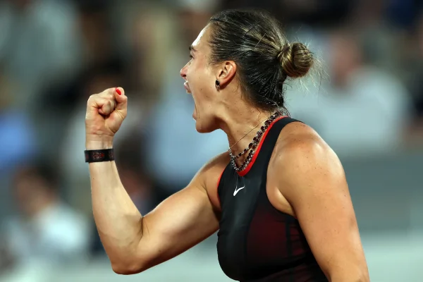 Aryna Sabalenka tênis colar