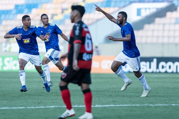 Cruzeiro vence Oeste e avança em primeiro lugar na Copa São Paulo