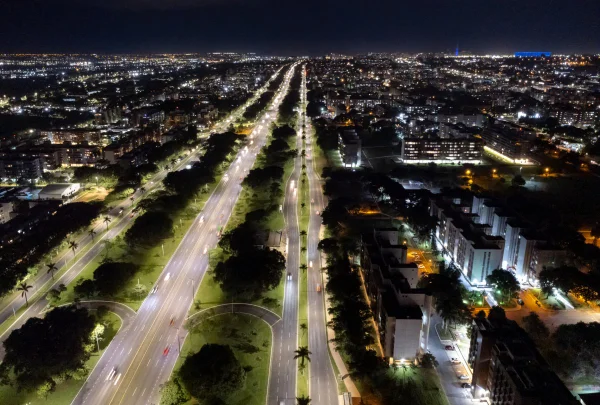 Fotografia colorida dos Eixos L e W-Metrópoles
