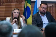 Celina participou da reunião ao lado de outros seis governadores Celina participou da reunião ao lado de outros seis governadores