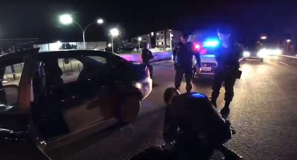 Vídeo: PM persegue carro roubado em alta velocidade e prende 2 no DF