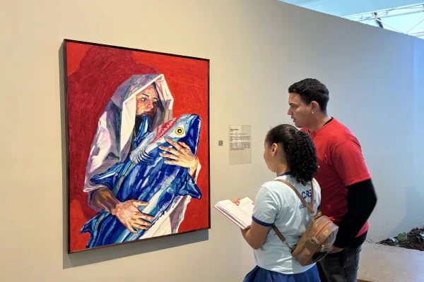 Alunos do Caic JK visitam mostra Constelações Contemporâneas no DF