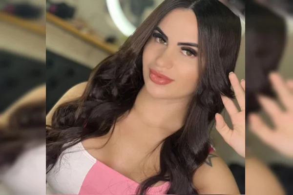 Mulher com maquiagem