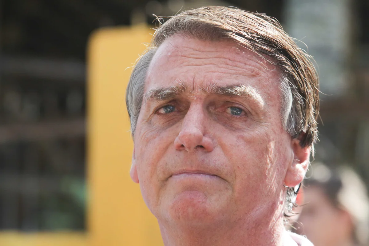 Bolsonaro: defesa vê caso da arma como esclarecido e pede arquivamento