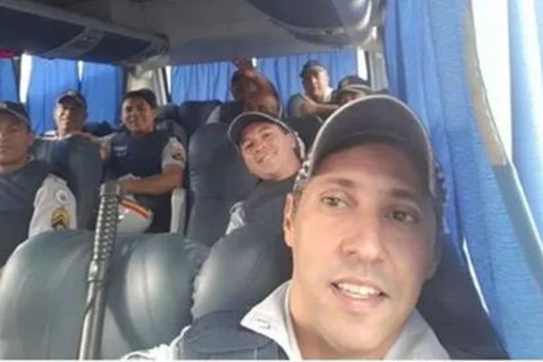 Em rede social, postagem com PMs do DF ironiza marcha: “Comunas”