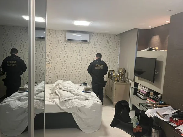 PF prende membros de empresas de criptoativos por crimes financeiros