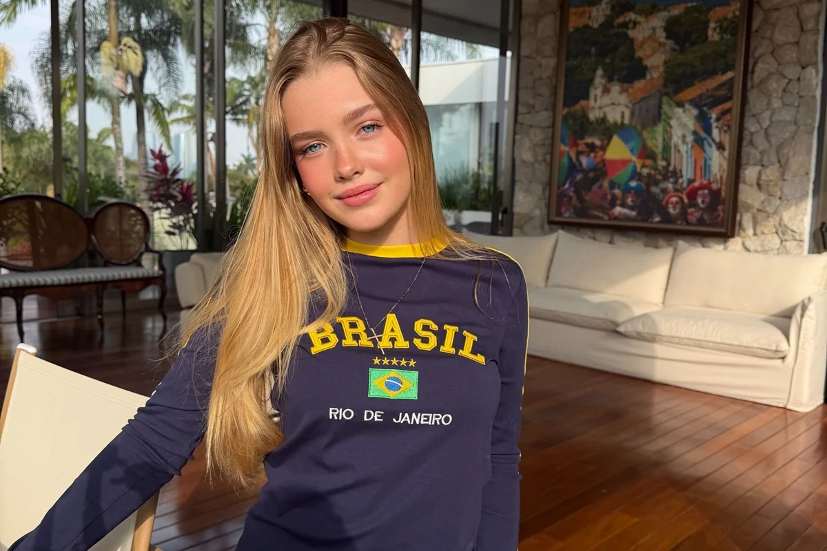 Pietra Quintela ganhou projeção nacional em 2018 ao interpretar Lorena na novela As Aventuras de Poliana, do SBT Pietra Quintela ganhou projeção nacional em 2018 ao interpretar Lorena na novela As Aventuras de Poliana, do SBT