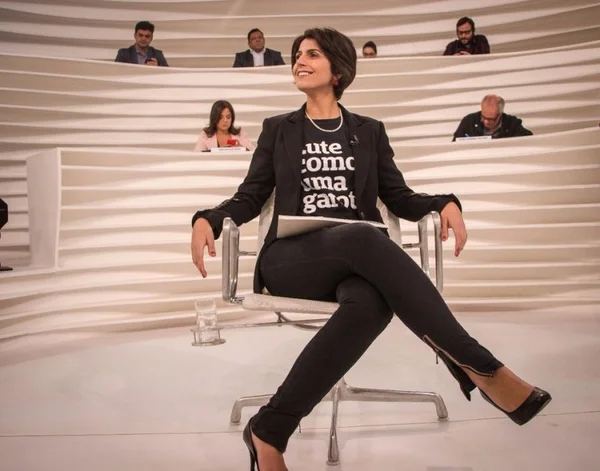 Camisas viram ícone de campanha de Manuela e ajudam PCdoB