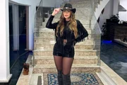 Empresária do ramo de beleza, ela quer lançar um novo projeto na TV Empresária do ramo de beleza, ela quer lançar um novo projeto na TV