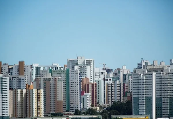Cabo rompido deixa mais de 6 mil sem energia elétrica em Águas Claras