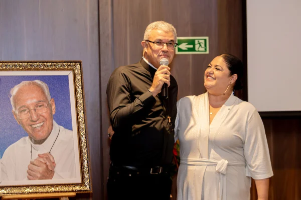 Em jantar, Canção Nova apresenta programação de aniversário