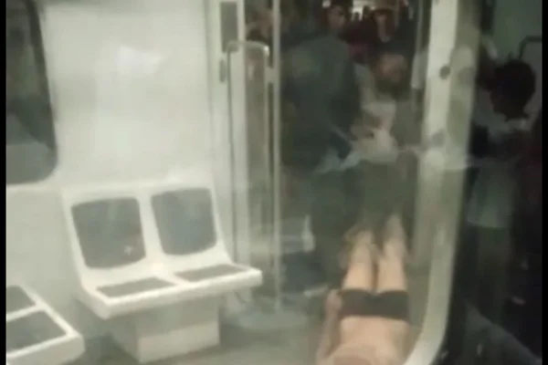 Briga de torcedores do Flamengo no trem do RJ 5
