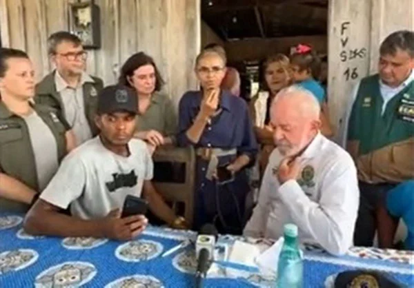 Presidente Lula na comunidade de Campo Novo, em Tefé (AM)