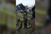Para retirar o corpo da vítima, os bombeiros precisaram de equipamentos desencarceradores
