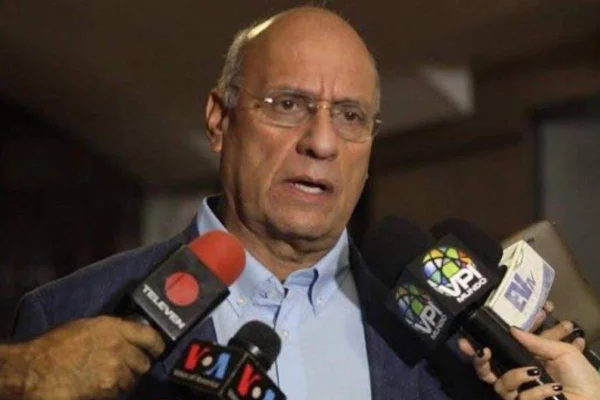 imagem colorida do político venezuela williams dávila