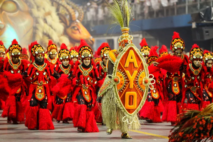 Veja imagens do desfile de sábado no Sambódromo do Anhembi, em São Paulo - imagem 20 Veja imagens do desfile de sábado no Sambódromo do Anhembi, em São Paulo - imagem 20