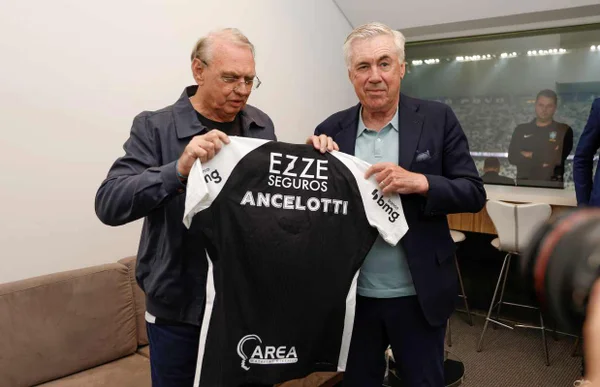 Vídeo: Carlo Ancelotti vai a jogo Corinthians pelo Brasileirão
