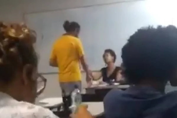 Aluno diz que recusou prova de professora negra por “energia”
