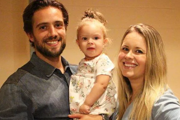 Esposa de Rafael Cardoso, Mariana Bridi afirma sentir ciúmes do marido - destaque galeria