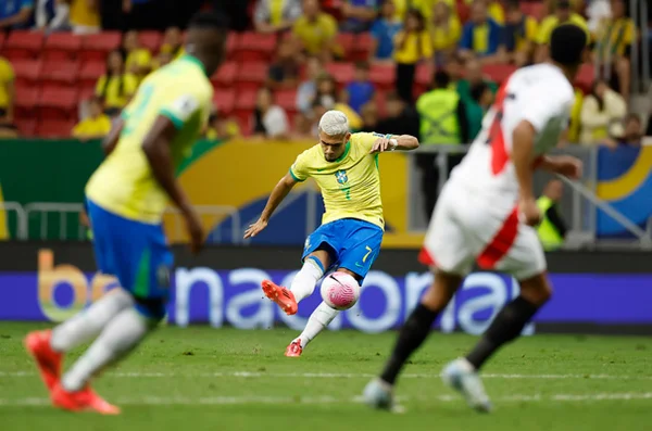 Imagem colorida de Andreas Pereira - Metrópoles