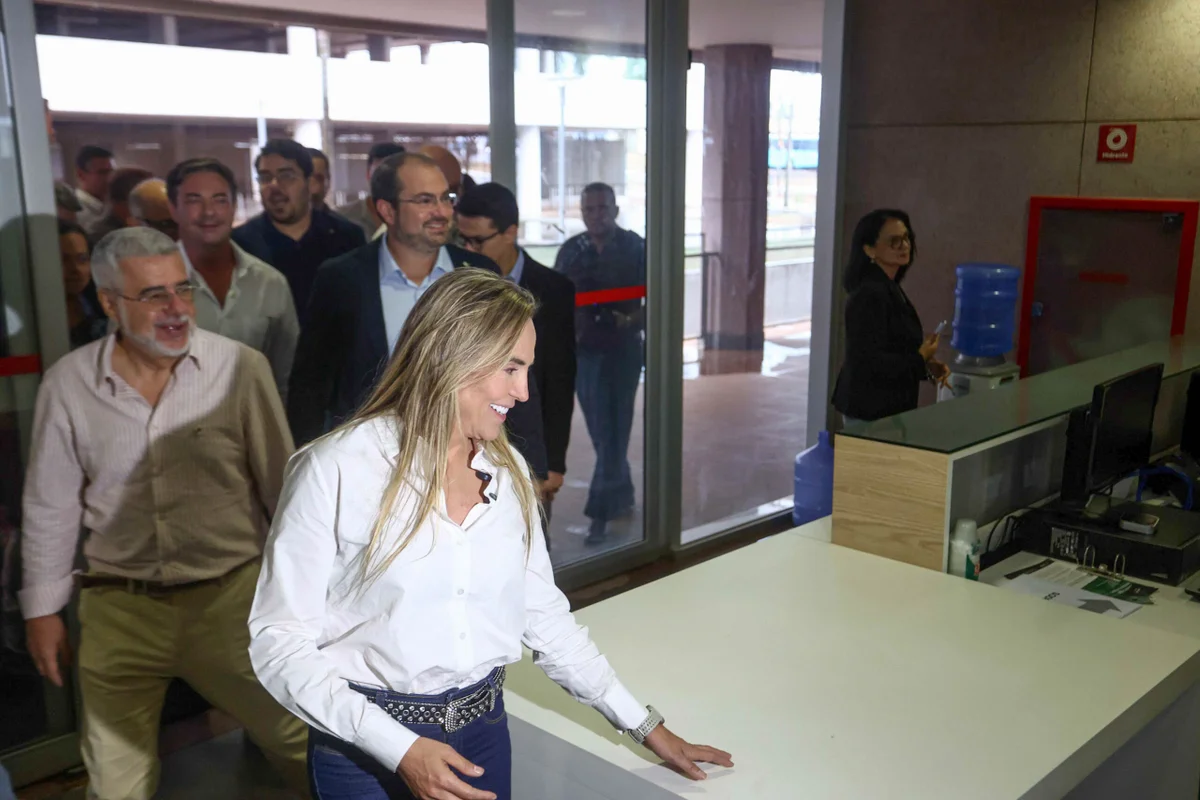 Governadora afirmou que mudança foi realizada com móveis já estavam na administração pública Governadora afirmou que mudança foi realizada com móveis já estavam na administração pública