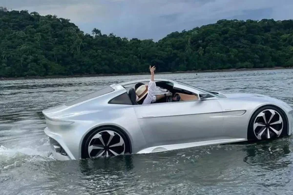 carro anda sobre a agua