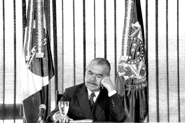 Sarney tentou impedir brasileiros de ver um filme do Godard