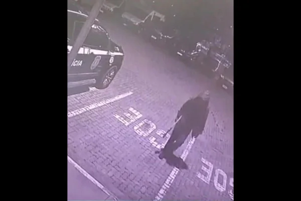 Furto de viatura. Homem invade delegacia - Metrópoles