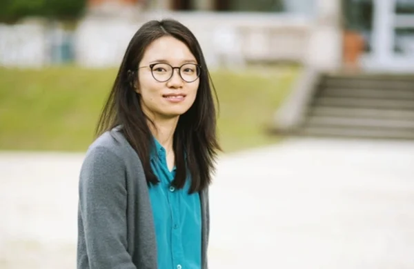 Chinesa Wang Hong resolve problema centenário e ganha "Nobel" da matemática