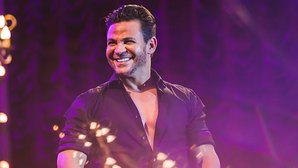 Eduardo Costa rebate críticas após xingar namorada: “A mulher é minha”