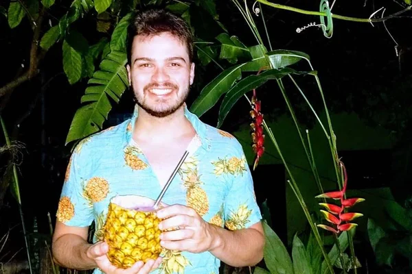 Massoterapeuta Luiz Renato Gemelli com Hugo Bonemer