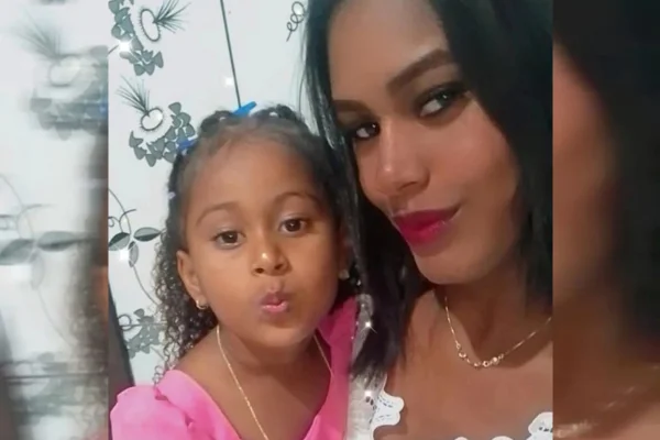 Imagem colorida,Polícia investiga morte mãe e filha encontradas dentro de casa no RJ- Metrópoles