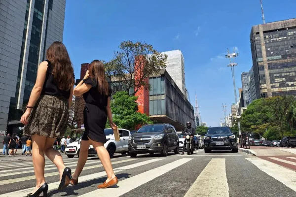 Devido à atuação de uma massa de ar seco, o tempo será firme no Estado. Temperaturas na capital e região metropolitana deve chegar a 32ºC - Metrópoles