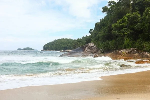 praia ubatuba litoral norte são paulo