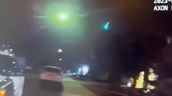 Ovni cai em Las Vegas, assusta moradores e ufólogo não descarta ETs