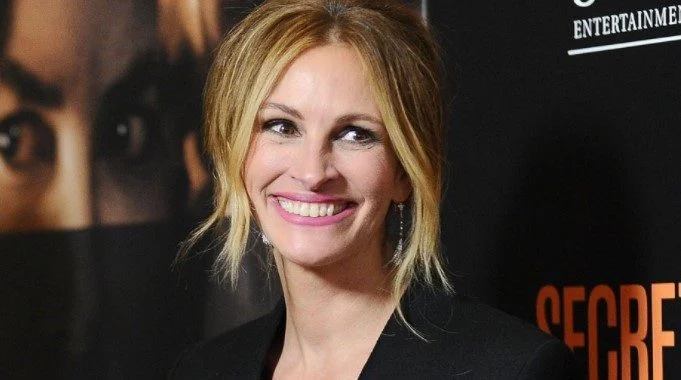 Em meio à onda de assédios de Hollywood, ela é uma das atrizes que escapou do incidente Em meio à onda de assédios de Hollywood, ela é uma das atrizes que escapou do incidente