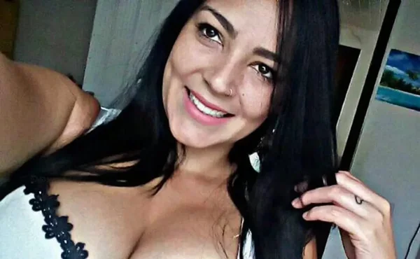 Mulher é morta na frente das filhas enquanto guardava carro em garagem
