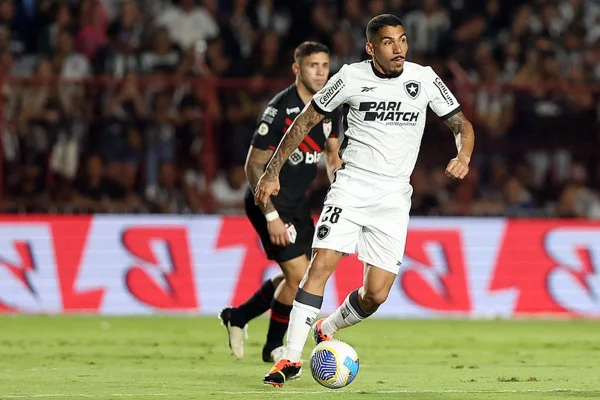 Imagem colorida de Allan, jogador do Botafogo