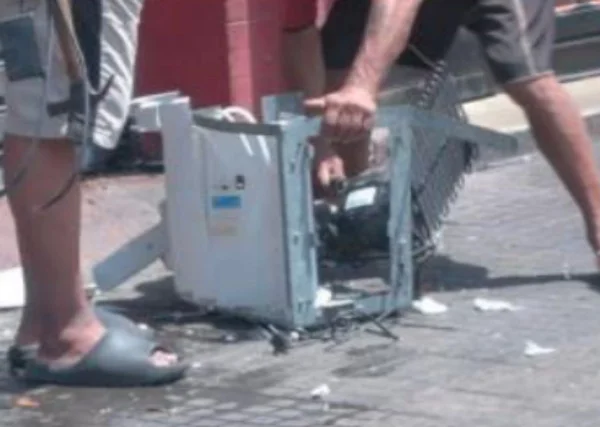 Ferro velho na Cracolândia