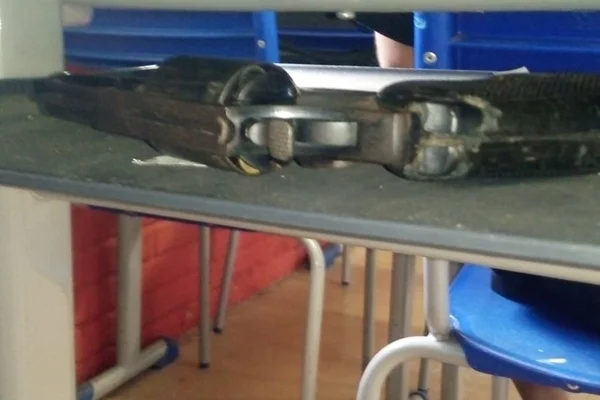 Polícia Militar prende aluno armado dentro de escola no DF