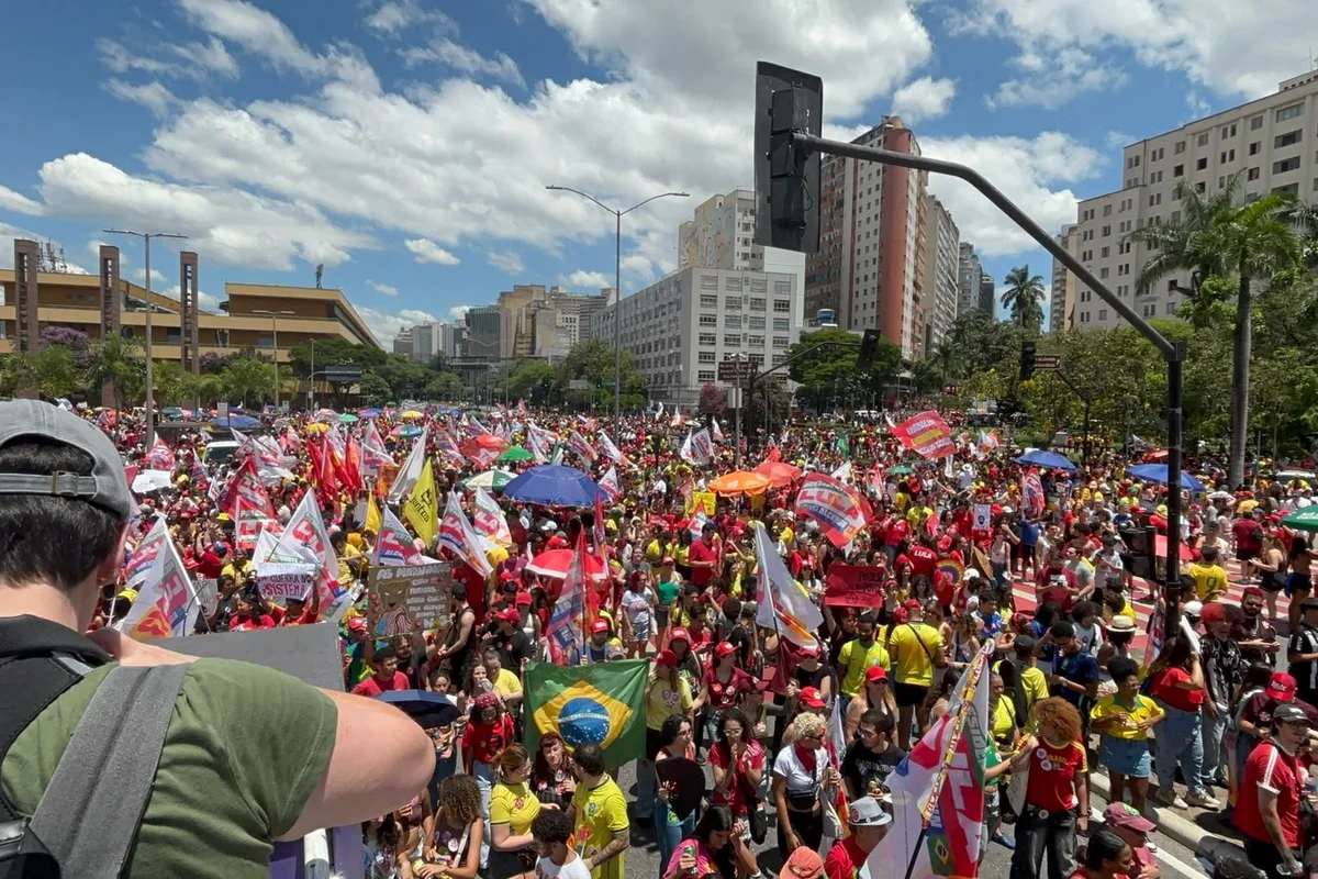 Esquerda faz ato pró-Lula em BH neste domingo. Confira imagens