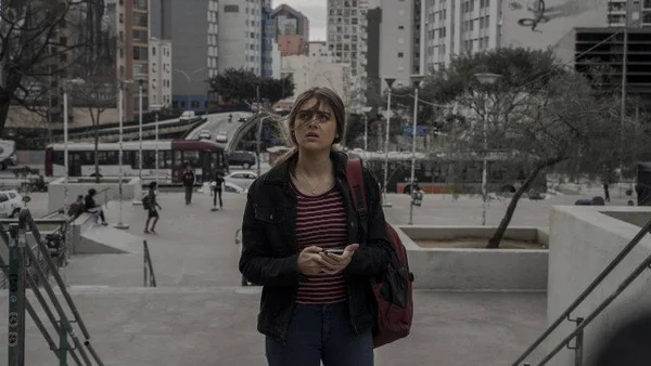 Lara (Julia Byrro) em Verdades Secretas 2