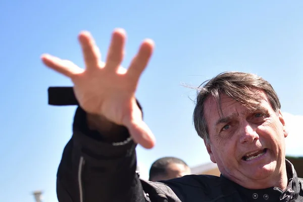 Análise: Bolsonaro usa governo para contrariar adversários