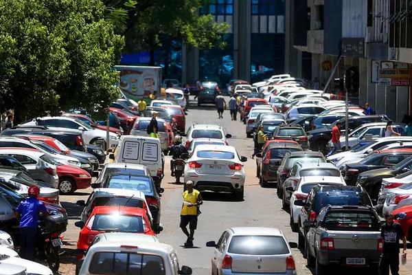 estacionamento lotado